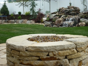 Drystack flagstone natural gas fire pit